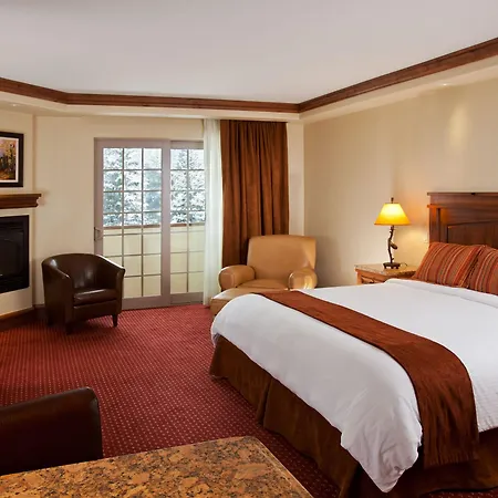 Tivoli Lodge Vail室外照片